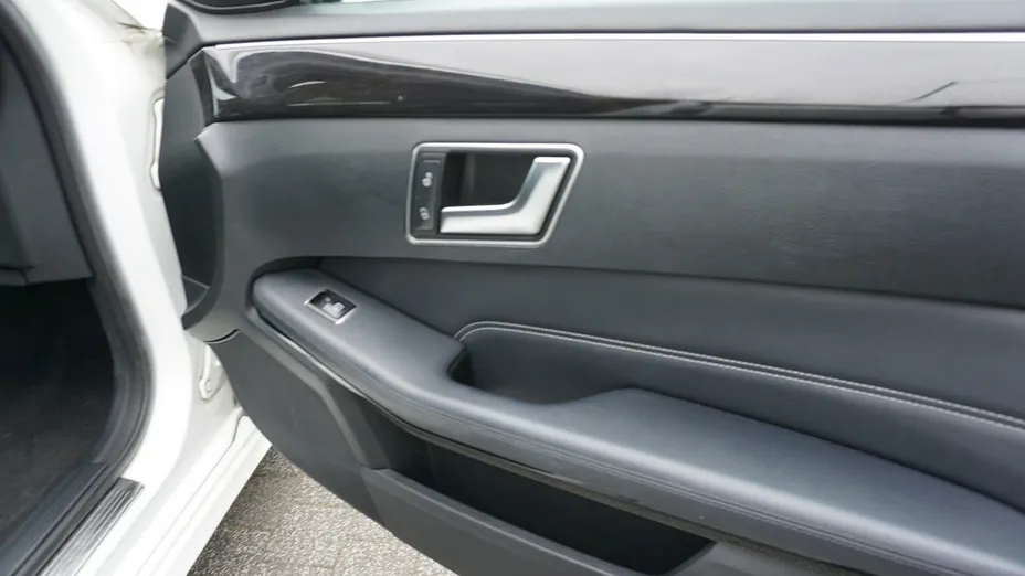 MERCEDES-BENZ E Klasa -