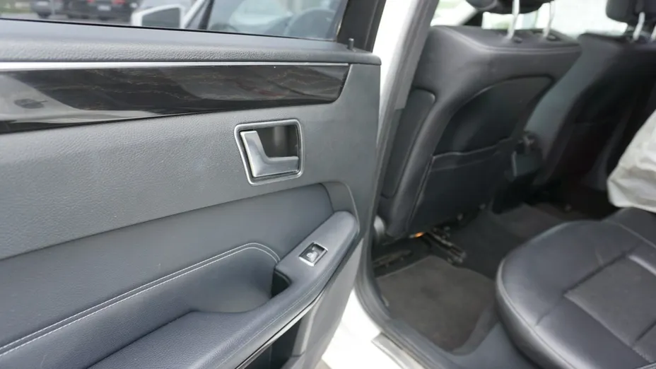 MERCEDES-BENZ E Klasa -