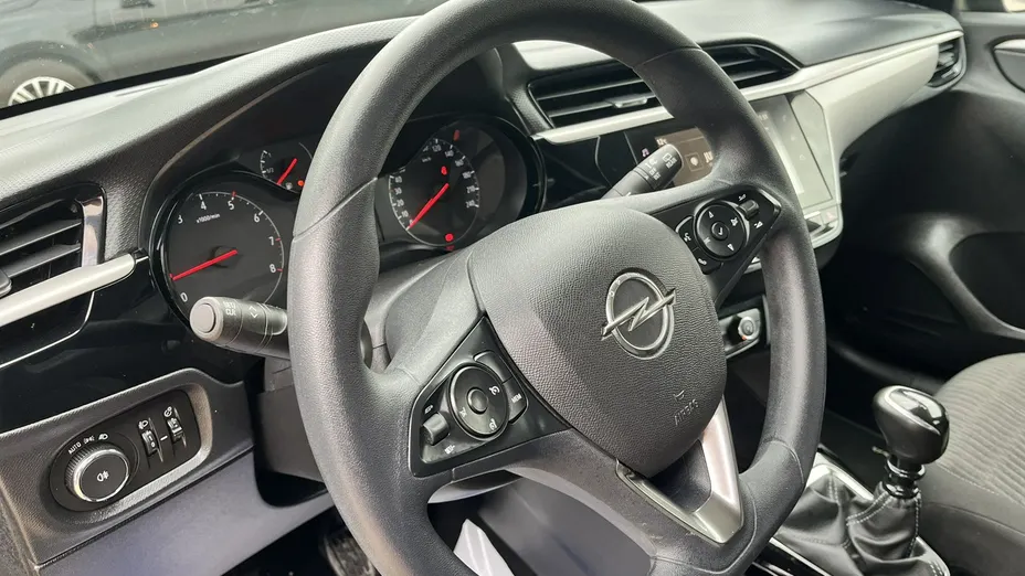 OPEL Corsa -
