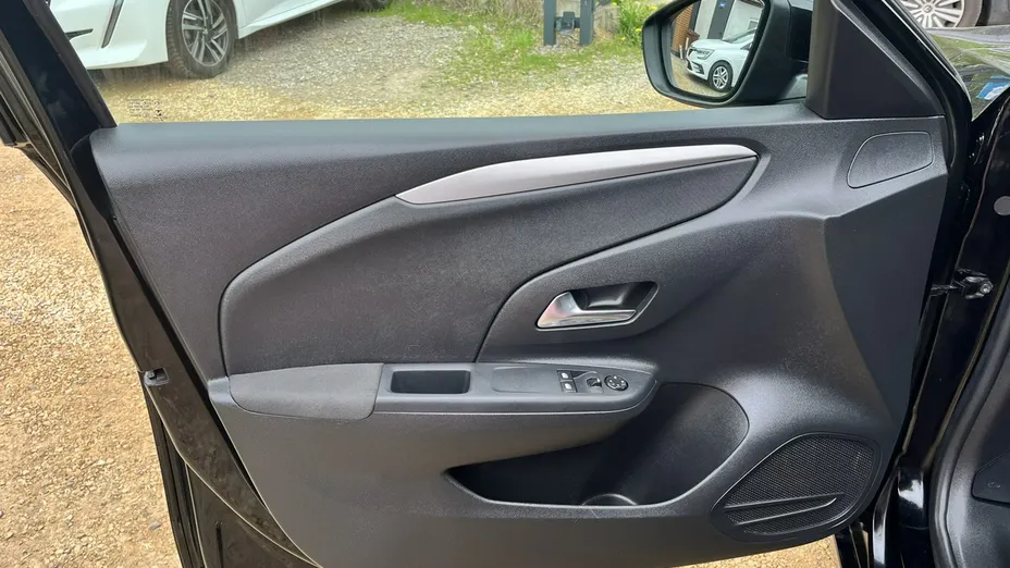 OPEL Corsa -