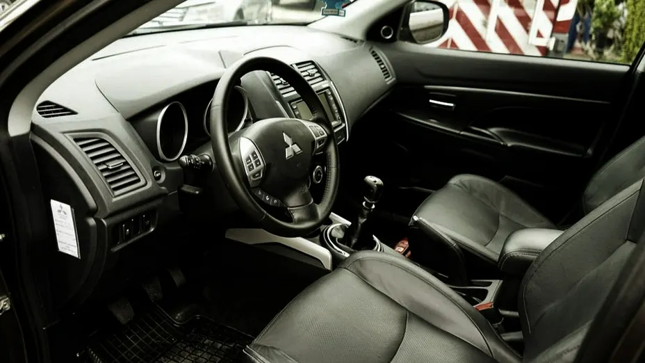 MITSUBISHI ASX -