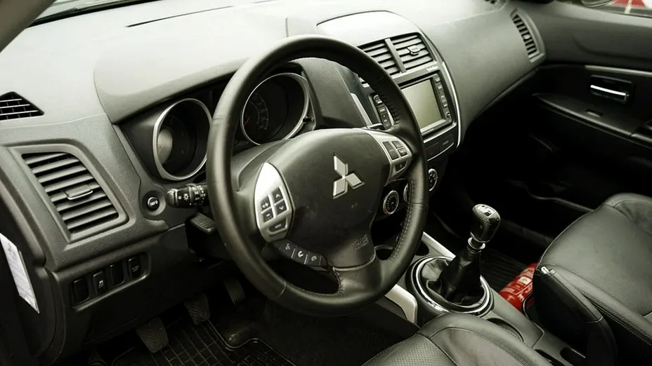 MITSUBISHI ASX -
