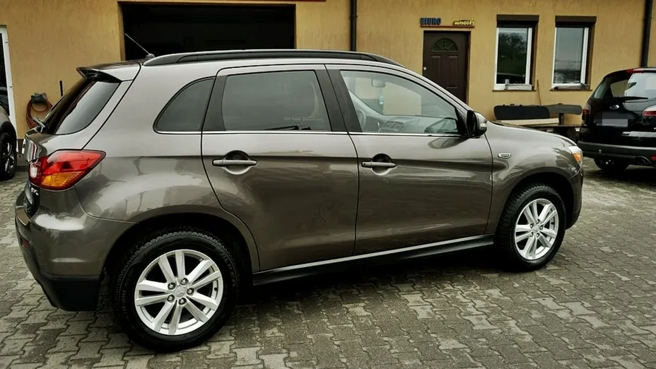 MITSUBISHI ASX -