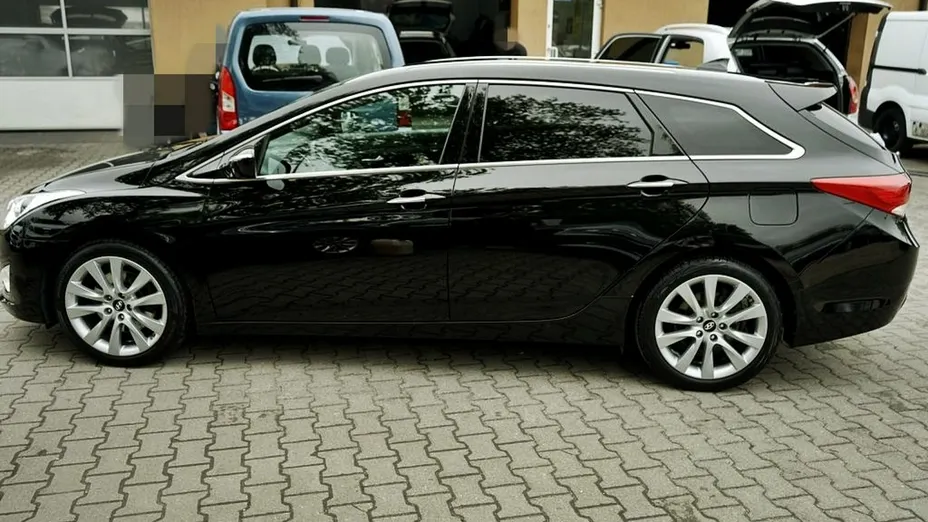 HYUNDAI i40 -