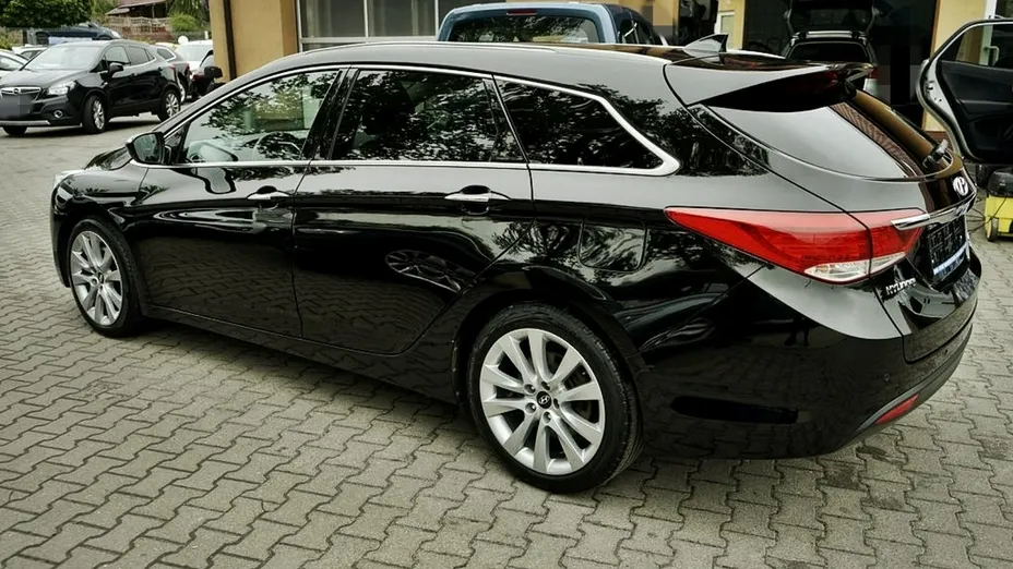 HYUNDAI i40 -