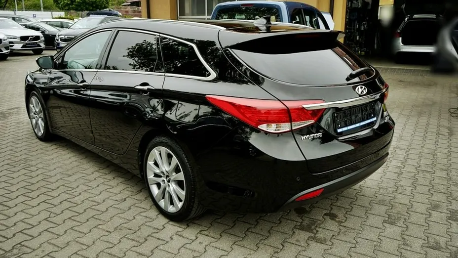 HYUNDAI i40 -