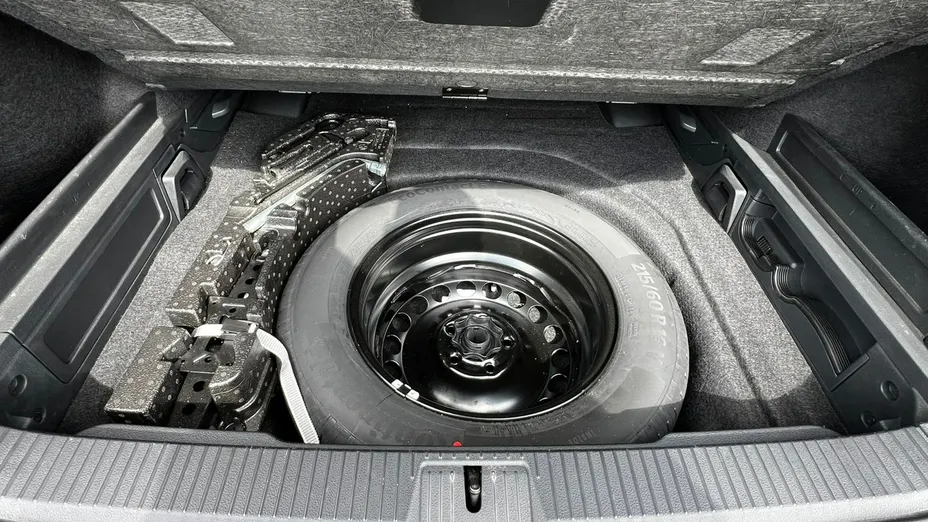 VOLKSWAGEN Passat -