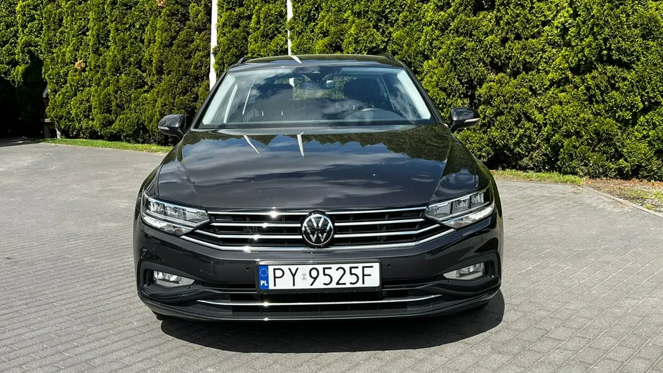 VOLKSWAGEN Passat -