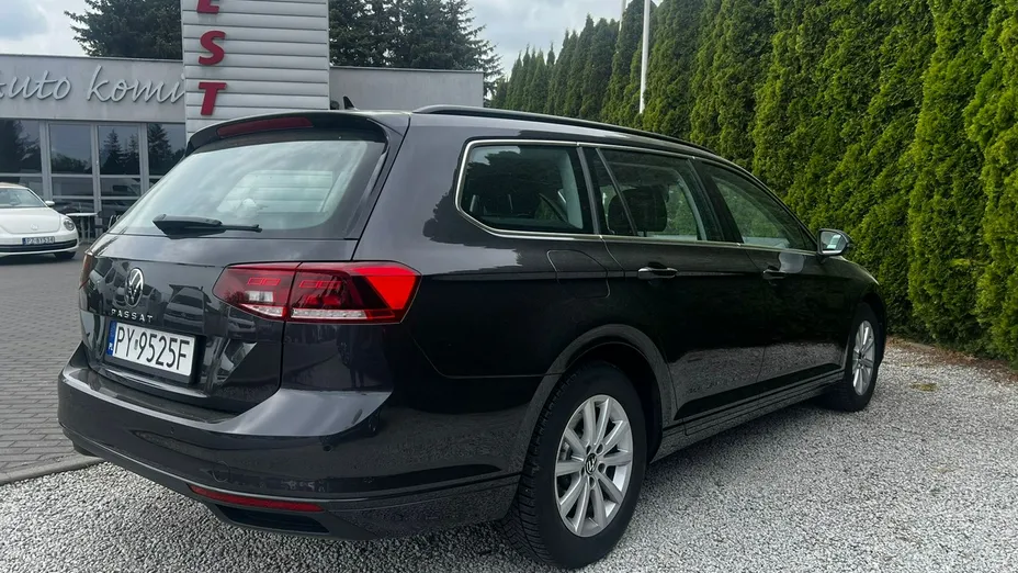VOLKSWAGEN Passat -