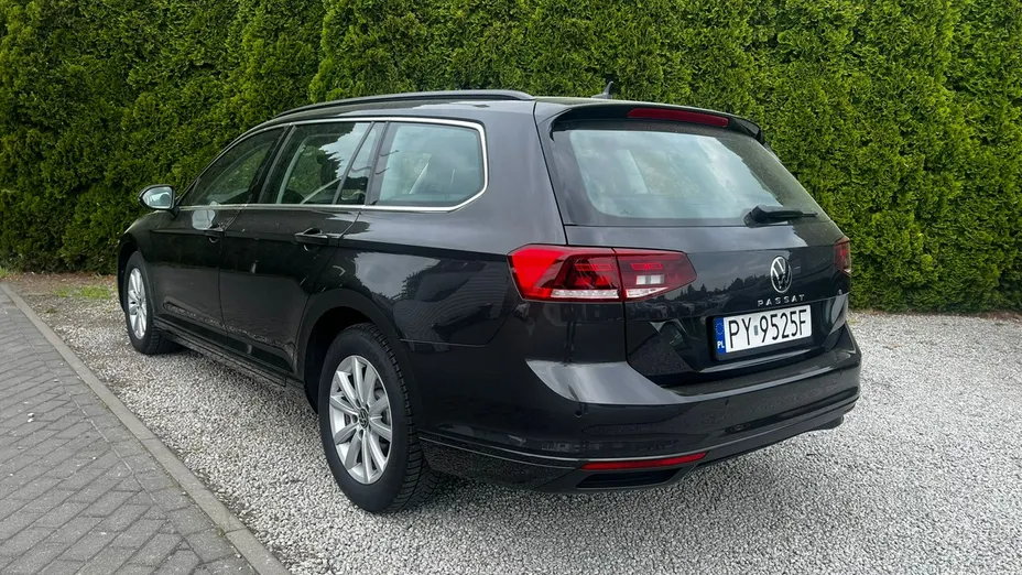 VOLKSWAGEN Passat -