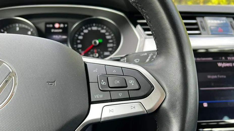 VOLKSWAGEN Passat -