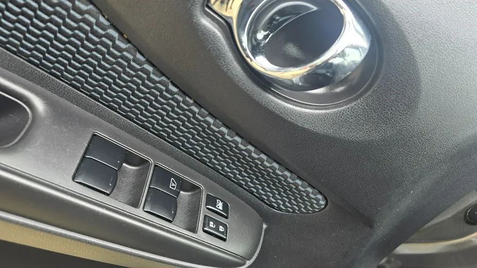 NISSAN Note -