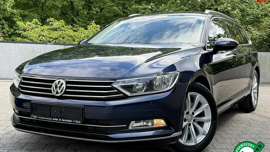 VOLKSWAGEN Passat -