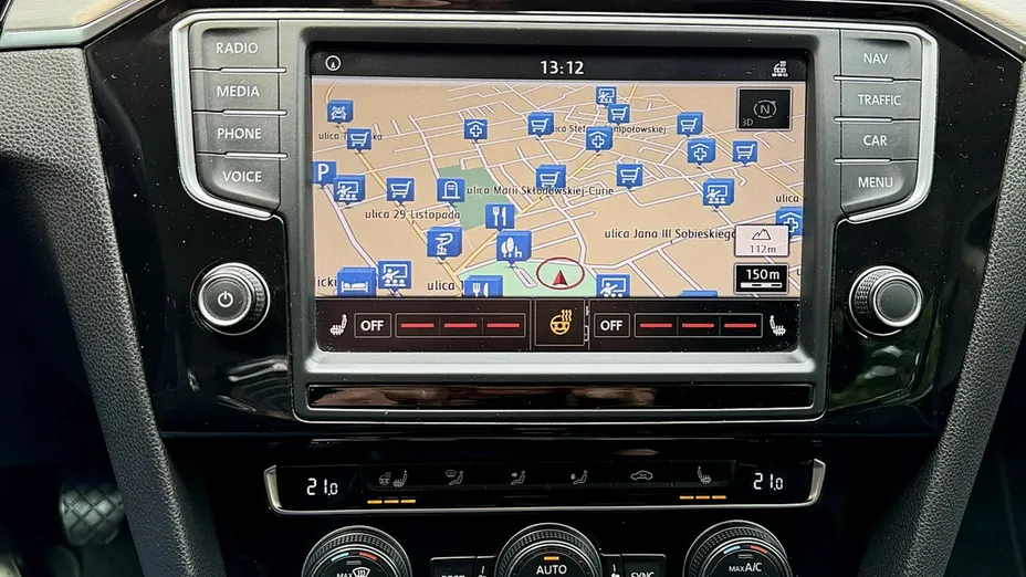 VOLKSWAGEN Passat -