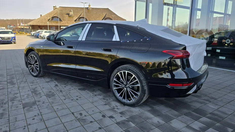 AUDI A6 Sportback e-tron -