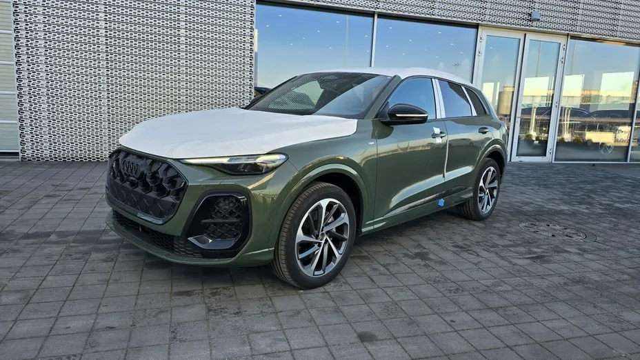 AUDI Q5 -