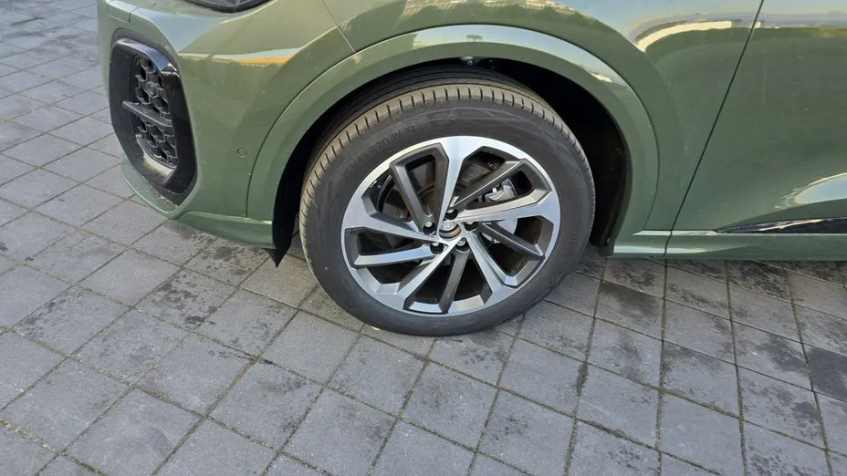 AUDI Q5 -
