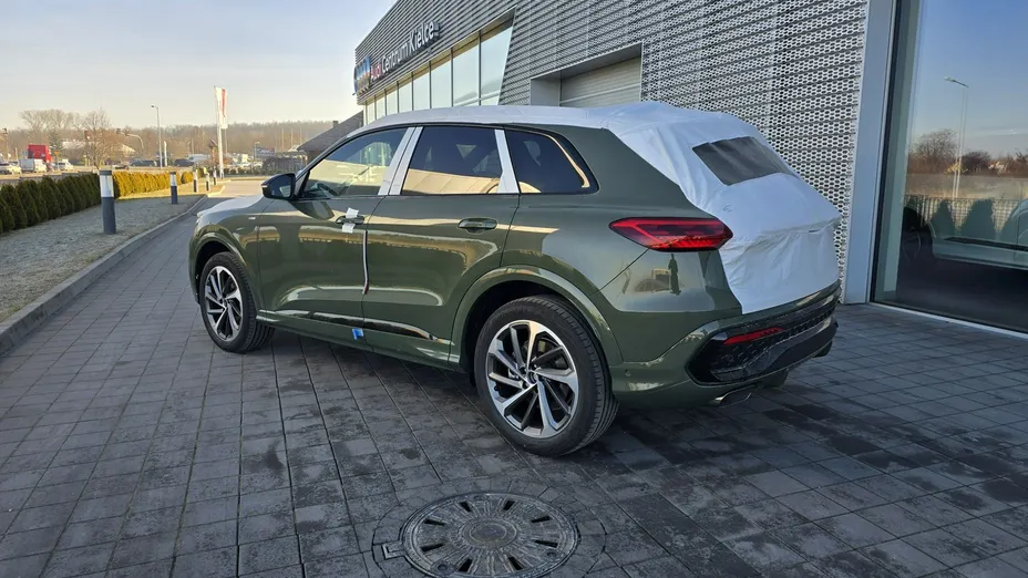 AUDI Q5 -