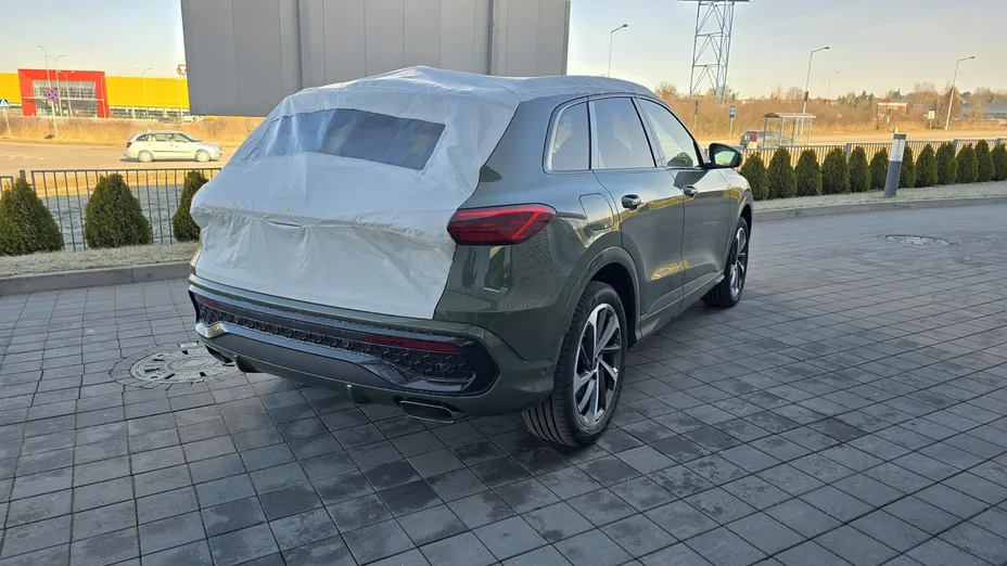 AUDI Q5 -