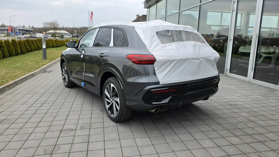 AUDI Q5 -