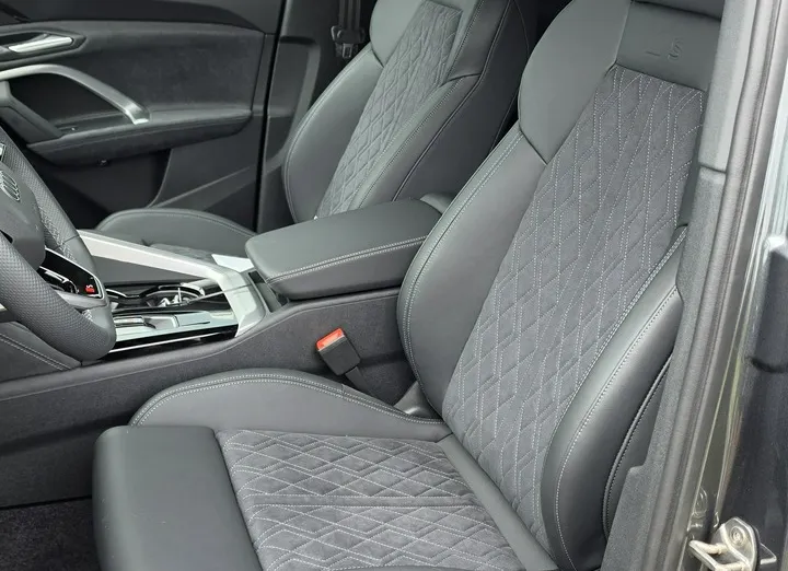AUDI Q5 -