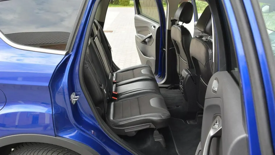 FORD Kuga -