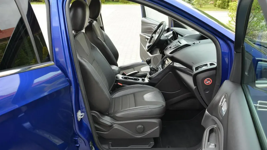 FORD Kuga -