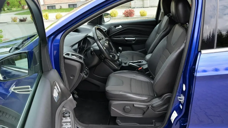 FORD Kuga -