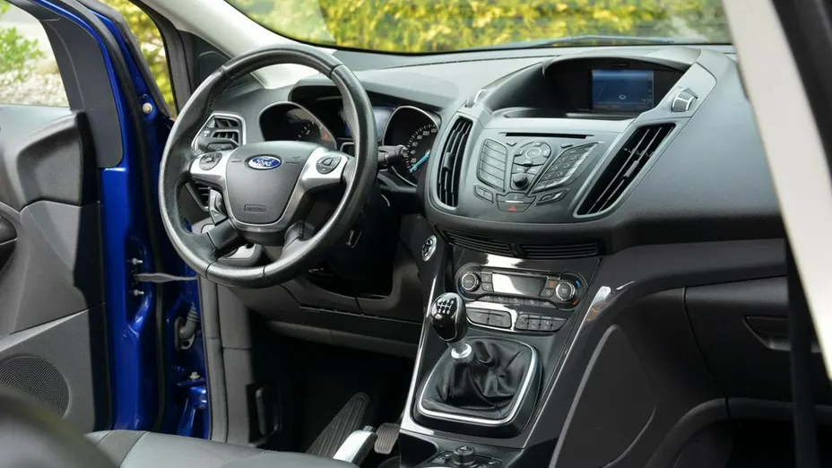 FORD Kuga -