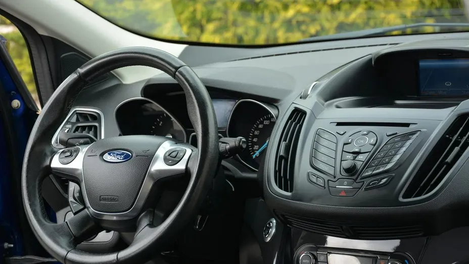 FORD Kuga -
