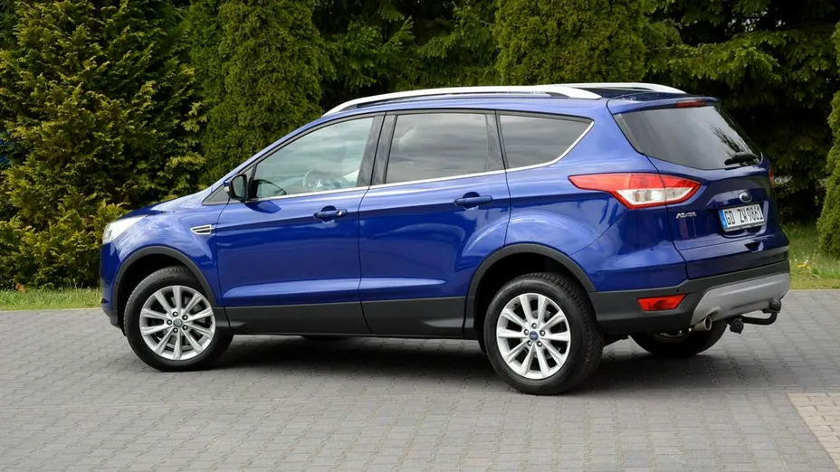 FORD Kuga -