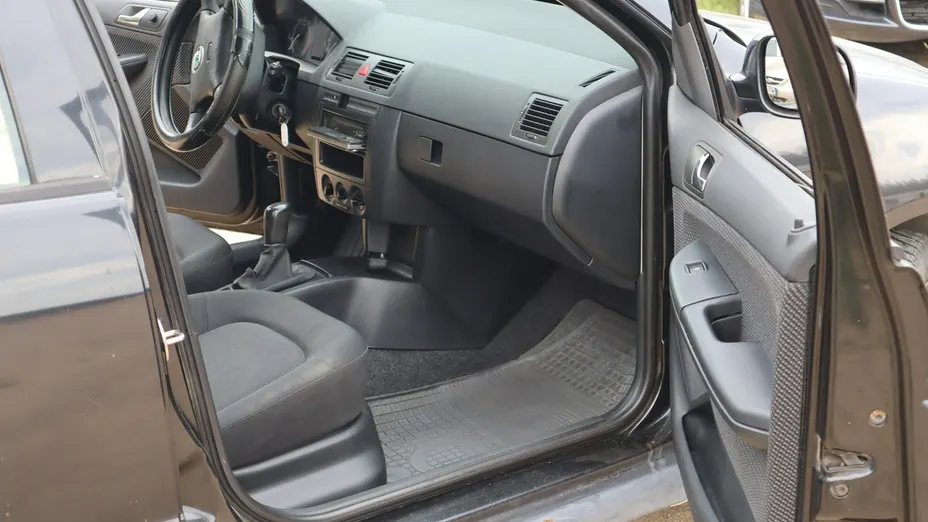 SKODA Fabia -