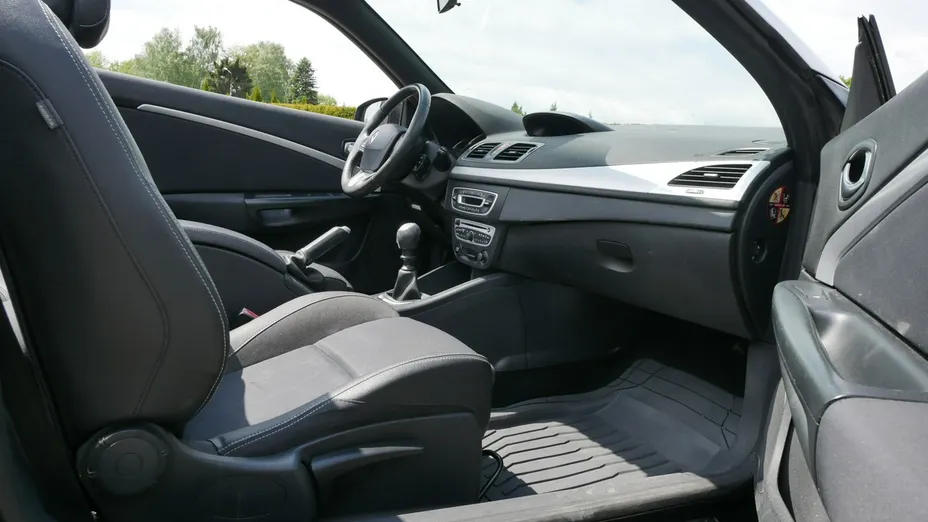 RENAULT Megane -