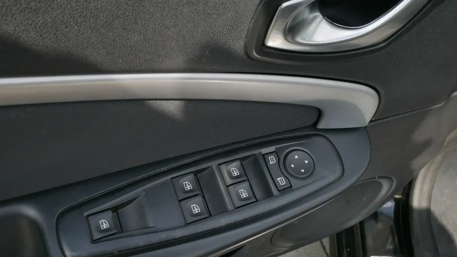 RENAULT Megane -