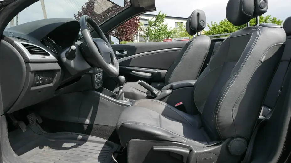RENAULT Megane -