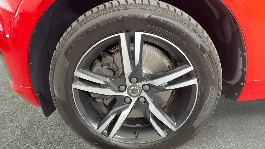 VOLVO XC60 -