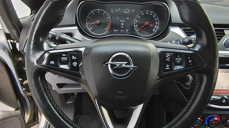 OPEL Corsa -