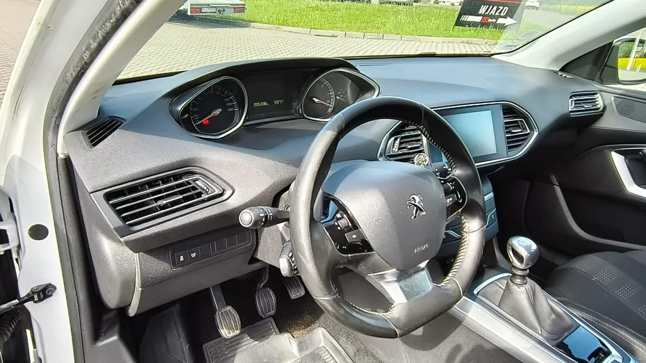 PEUGEOT 308 -