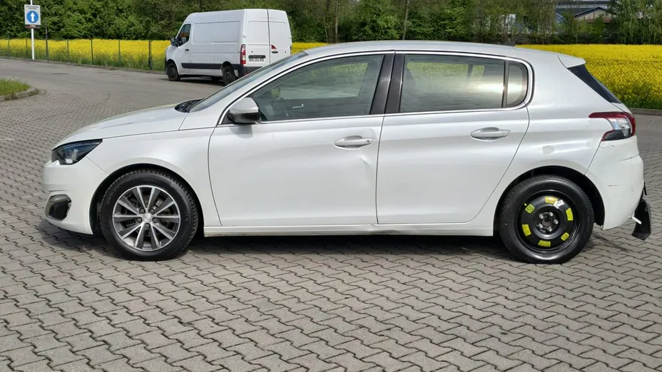 PEUGEOT 308 -