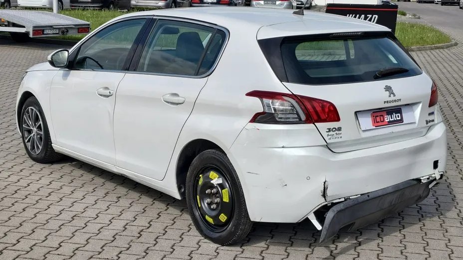 PEUGEOT 308 -