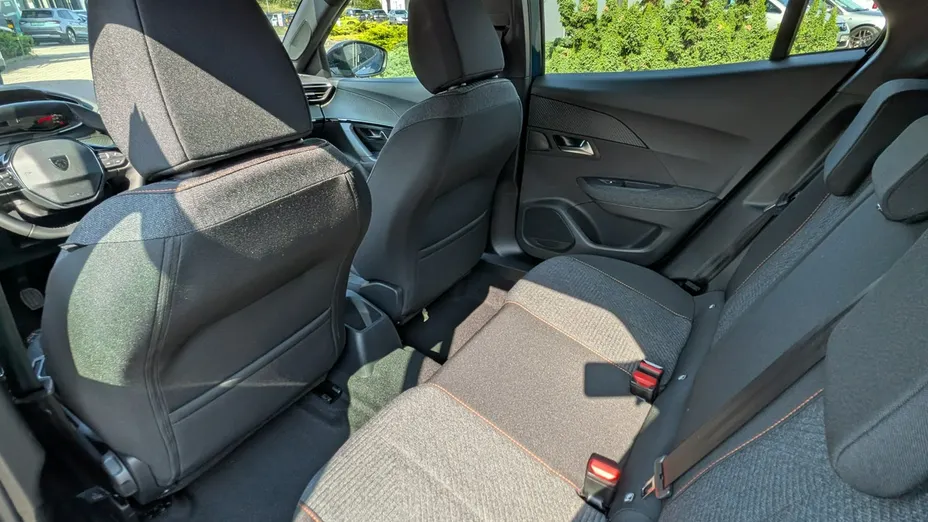 PEUGEOT 2008 -