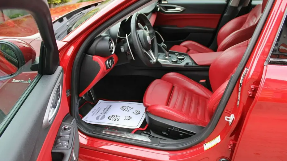 ALFA ROMEO Giulia -