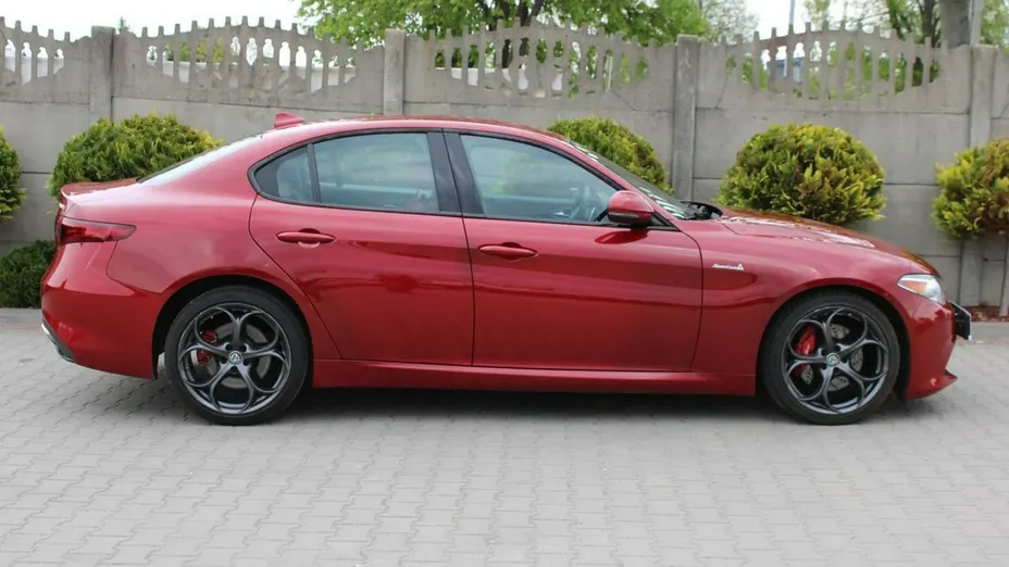 ALFA ROMEO Giulia -