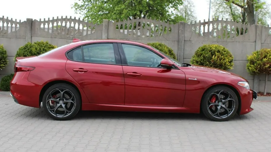 ALFA ROMEO Giulia -