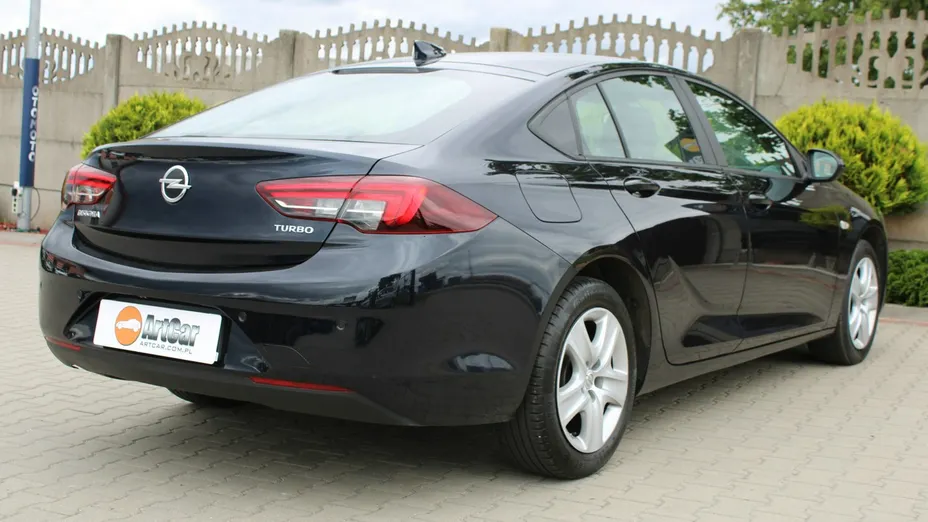OPEL Insignia -
