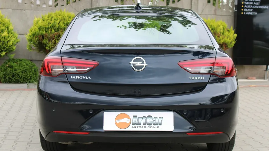 OPEL Insignia -