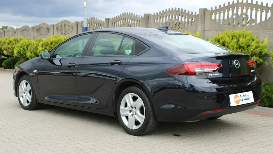 OPEL Insignia -
