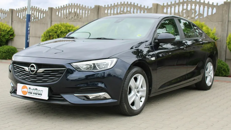 OPEL Insignia -