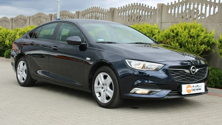 OPEL Insignia -
