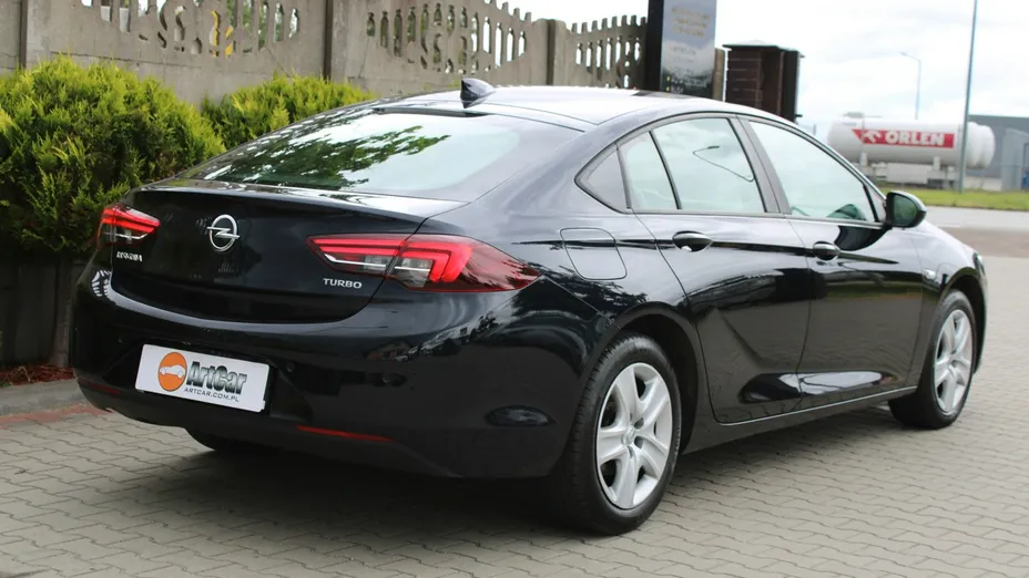 OPEL Insignia -